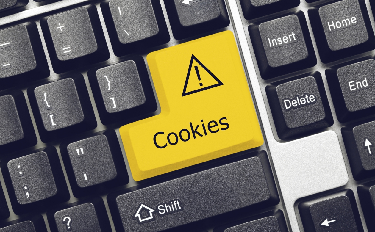 Tastatur med stor gul tast med ordet Cookies på