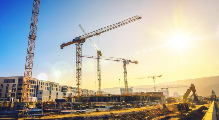 Kraner på byggeplads