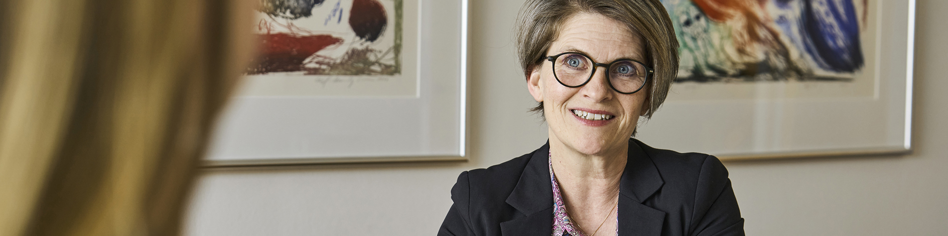 Janne Juul Wandahl med speciale i sygedagpengeregres holder møde