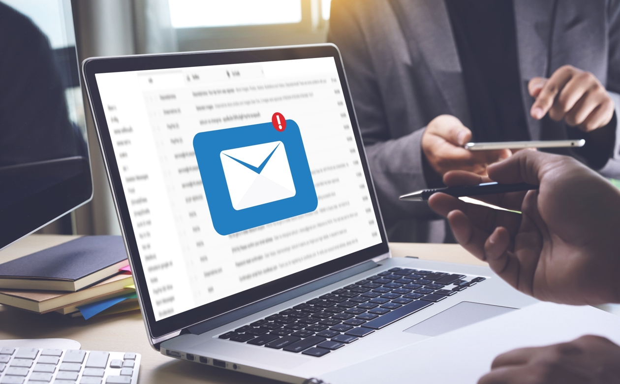 E-mail popup på computerskærm