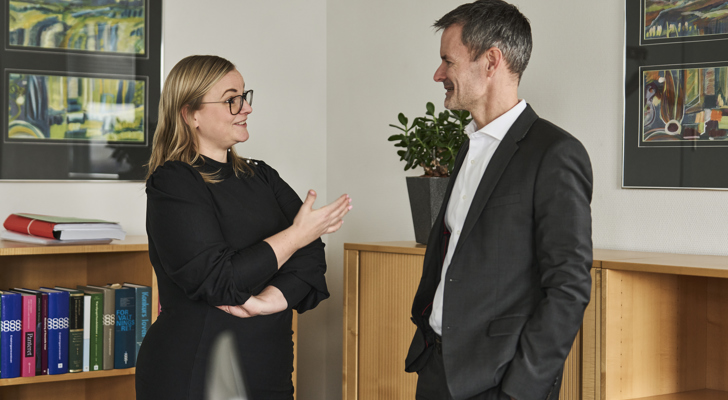 Mathilde Bak og Jakob S. Johnsen hos HjulmandKaptain i Frederikshavn 